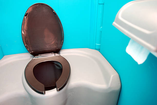 Porta potty delivery and setup in Hoschton, GA